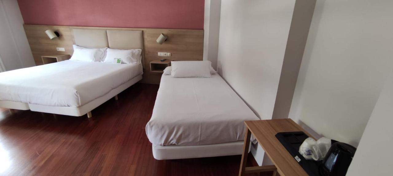 Hotel Parking Miradoiro De Belvis Santiago de Compostela Ngoại thất bức ảnh