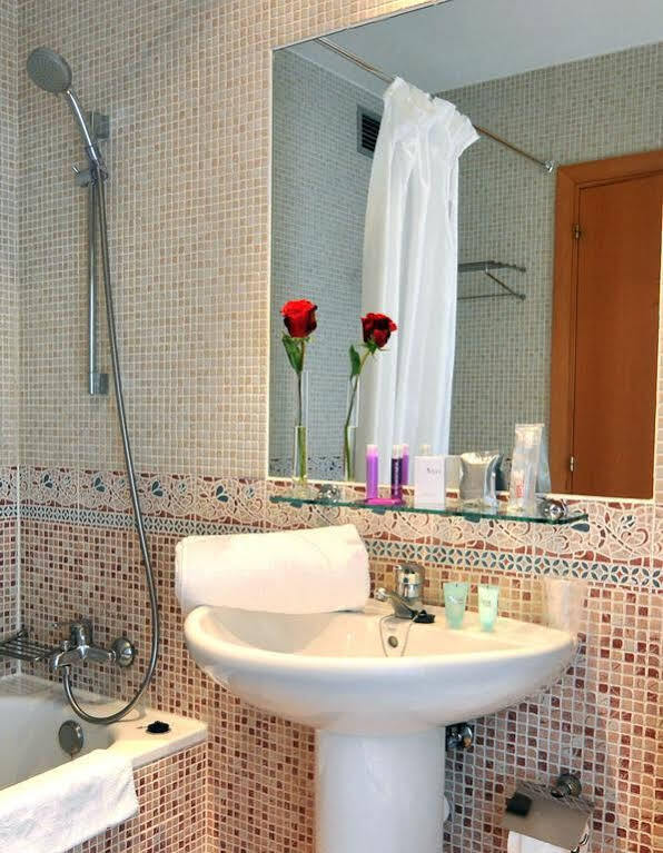Hotel Parking Miradoiro De Belvis Santiago de Compostela Ngoại thất bức ảnh